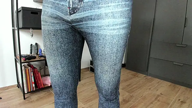 molicaremolicare online show from April 12, 9:00 am