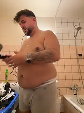 Snapshot of Sex-10-10 chatting on October 12, 5:29 pm Sex-10-10 online show from October 12, 5:29 pm