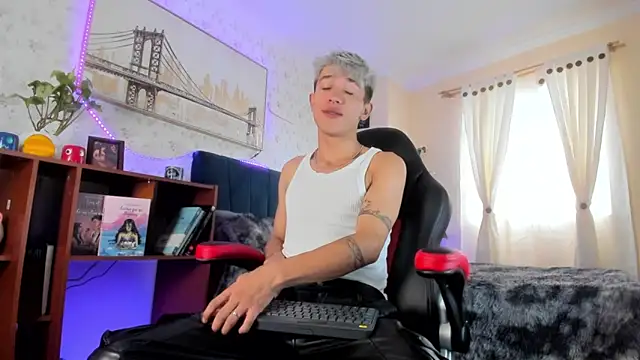 Ianwayne online show from March 8, 7:18 pm