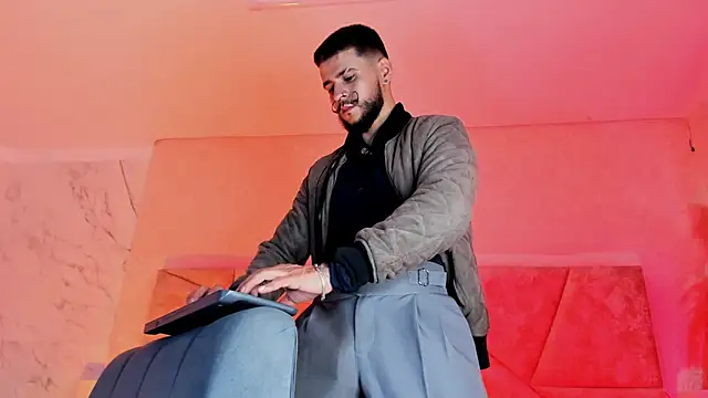 DickGriffith  online show from February 14, 12:11 pm