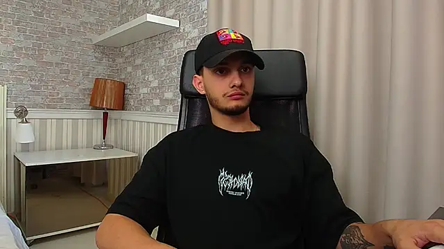 OscarGriffin online show from September 21, 5:51 am