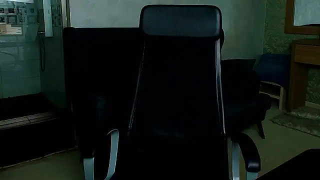 OscarGriffin online show from March 19, 3:51 pm