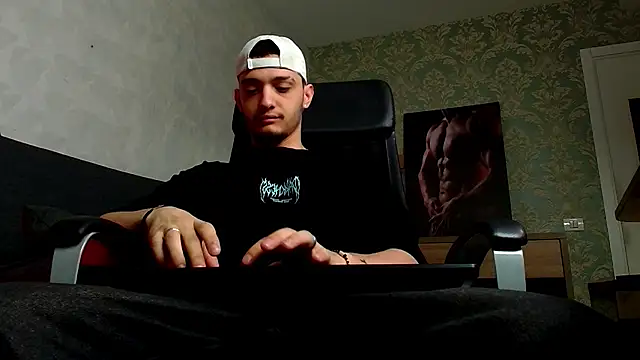 OscarGriffin online show from March 13, 5:33 am