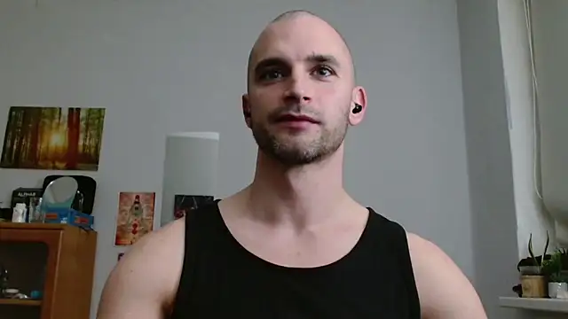 OskarBreno online show from May 1, 9:06 pm