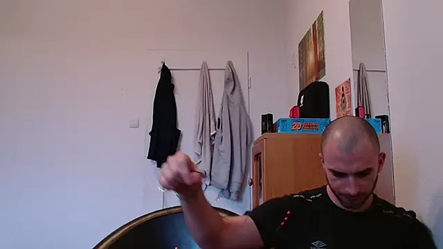 OskarBreno online show from May 7, 4:51 pm