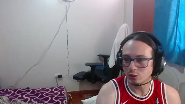 Snapshot of cholitohermoso chatting on March 13, 5:28 pm cholitohermoso online show from March 13, 5:28 pm