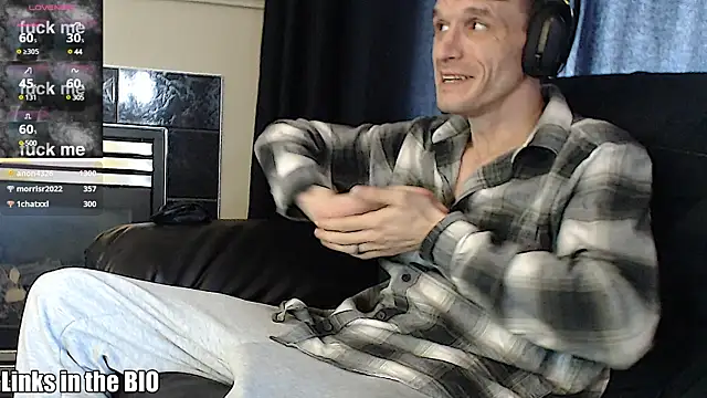 Snapshot of teninchty chatting on March 3, 7:12 pm teninchty online show from March 3, 7:12 pm