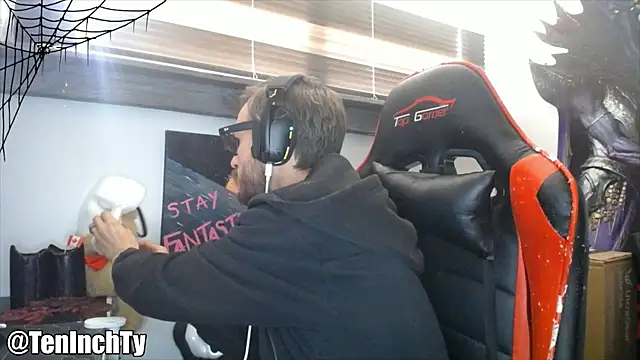 teninchty online show from October 14, 6:15 pm