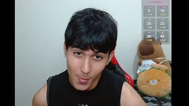 neithanzynxx online show from October 31, 8:12 pm