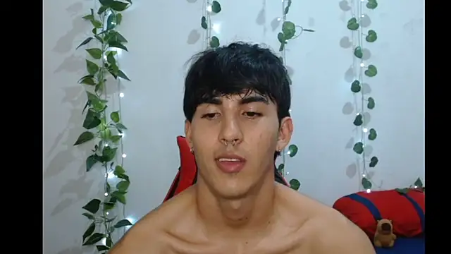 Snapshot of neithanzynxx chatting on March 8, 7:51 pm neithanzynxx online show from March 8, 7:51 pm