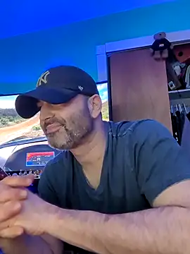 Novabear6996 online show from May 2, 4:26 am