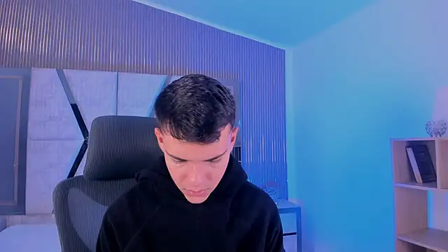 Snapshot of JacobRoberts1 chatting on October 27, 8:22 pm JacobRoberts1 online show from October 27, 8:22 pm