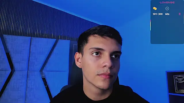 Snapshot of JacobRoberts1 chatting on October 21, 8:23 pm JacobRoberts1 online show from October 21, 8:23 pm