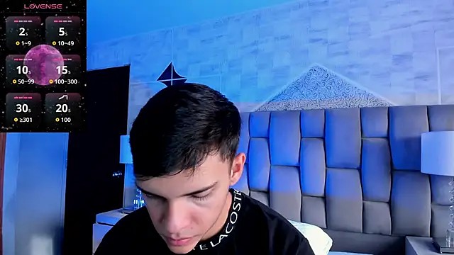 JacobRoberts1 online show from November 22, 9:25 pm