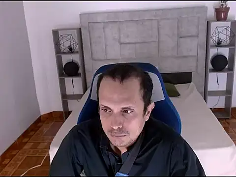 JhonTorres018 online show from March 7, 3:54 pm