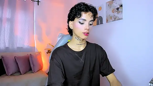 nilam valker online show from April 7, 8:31 pm