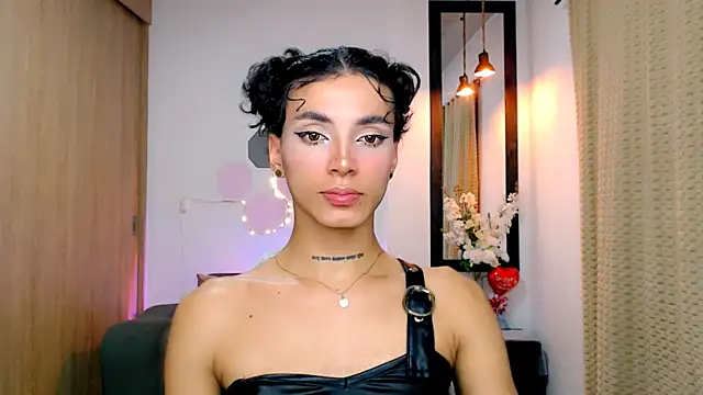Snapshot of nilam_valker chatting on March 9, 7:45 am nilam valker online show from March 9, 7:45 am