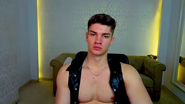MaxKaiden online show from May 13, 5:37 am