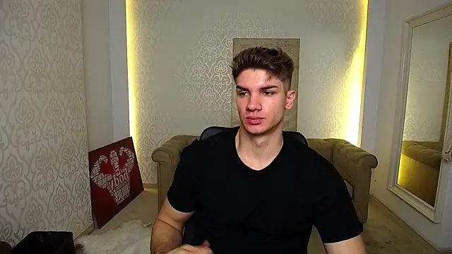 Snapshot of MaxKaiden chatting on October 11, 5:11 am MaxKaiden online show from October 11, 5:11 am