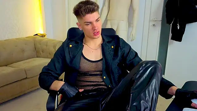 MaxKaiden online show from May 1, 4:38 am