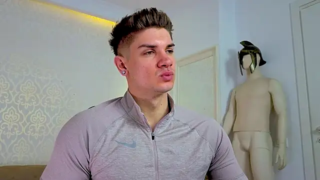 MaxKaiden online show from April 28, 4:39 am