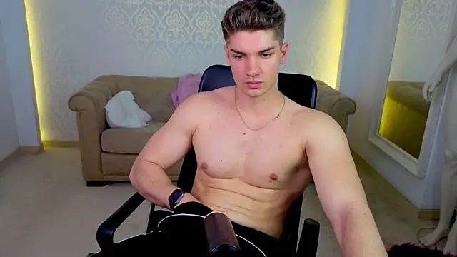 MaxKaiden online show from May 17, 10:44 am