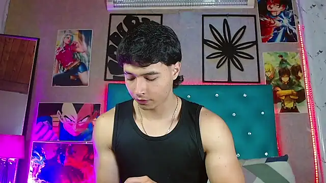 LiamAndrewzz online show from May 2, 5:32 am