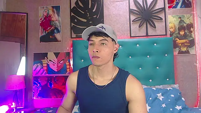Snapshot of LiamAndrewzz chatting on September 17, 7:48 pm LiamAndrewzz online show from September 17, 7:48 pm