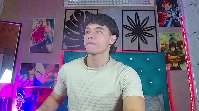 LiamAndrewzz online show from May 16, 4:43 am