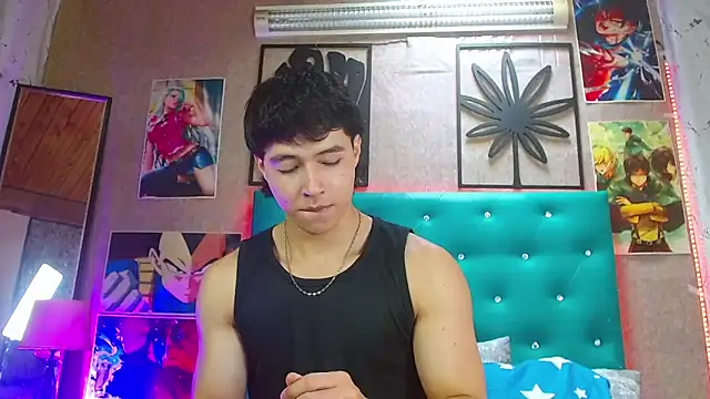 LiamAndrewzz online show from November 13, 6:01 pm