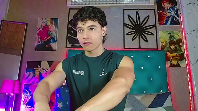 LiamAndrewzz online show from April 22, 3:46 am