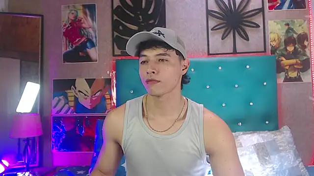 Snapshot of LiamAndrewzz chatting on September 29, 4:47 pm LiamAndrewzz online show from September 29, 4:47 pm