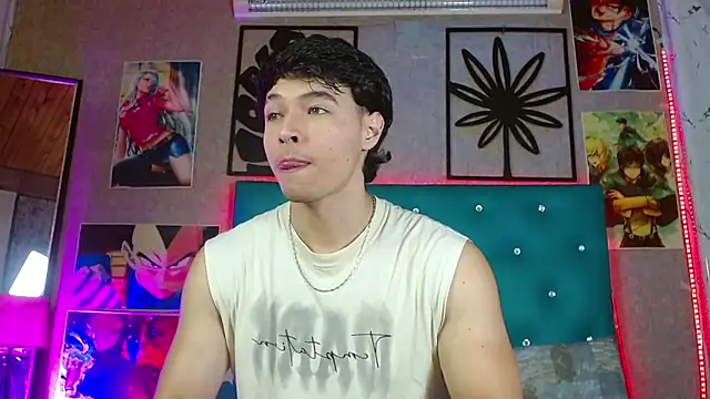 LiamAndrewzz online show from May 12, 3:37 am