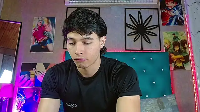 LiamAndrewzz online show from May 15, 4:42 am
