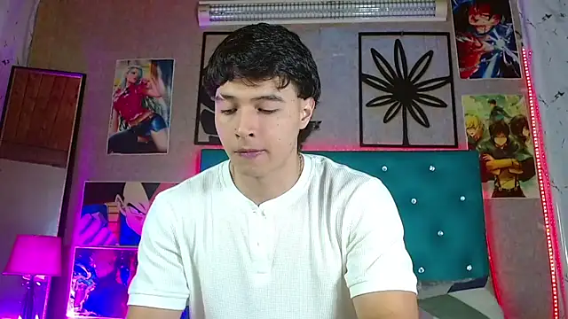 LiamAndrewzz online show from April 30, 3:35 am