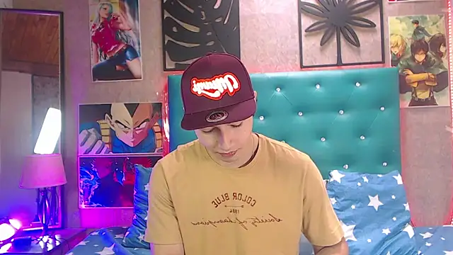 Snapshot of LiamAndrewzz chatting on September 30, 4:54 pm LiamAndrewzz online show from September 30, 4:54 pm