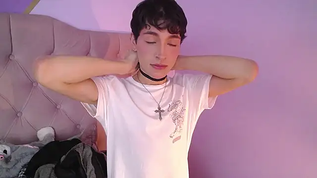 Snapshot of Damiian21_ chatting on March 12, 1:40 pm Damiian21 online show from March 12, 1:40 pm