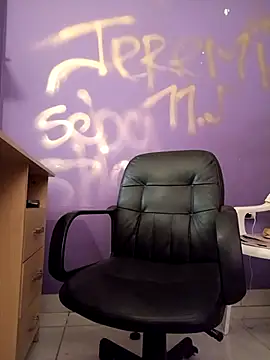 LeonRoots online show from November 26, 7:06 pm