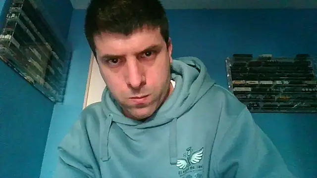 golfoyperro94 online show from February 1, 4:16 pm