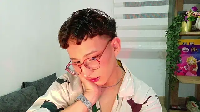 iiangel  online show from April 14, 4:01 am