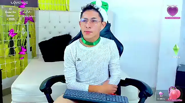 Angel Medina online show from March 4, 12:22 pm