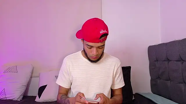 eross chipre  online show from April 25, 7:33 pm