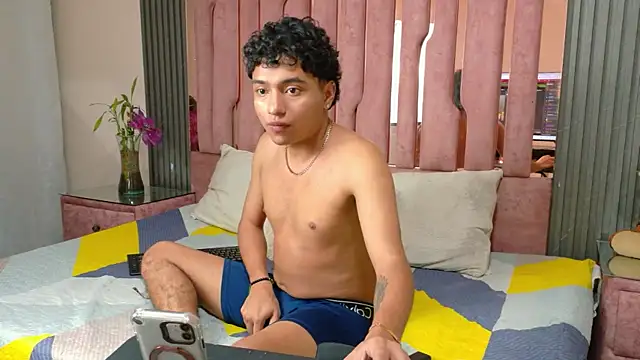 CamilowhiteS online show from September 18, 7:38 pm