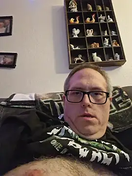 Smallone327 online show from October 25, 6:04 am