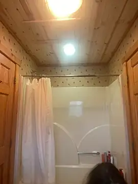 Lovemilfsxh online show from November 21, 6:18 pm