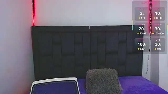 Snapshot of skinny_bigcock02 chatting on October 2, 9:41 pm skinny bigcock02 online show from October 2, 9:41 pm