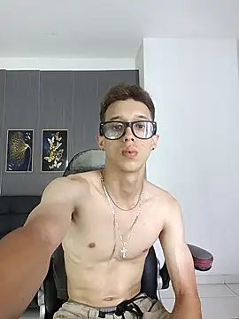 skinny bigcock02 online show from April 1, 1:29 am