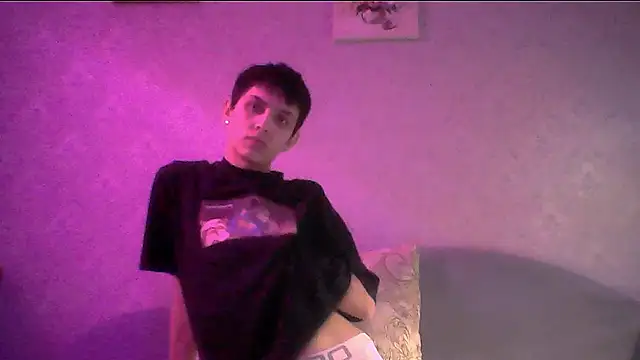 Snapshot of oli_vers chatting on February 20, 10:15 pm oli vers online show from February 20, 10:15 pm
