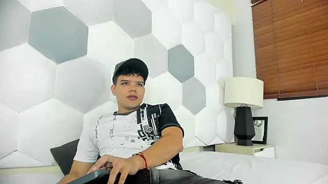 Axel Forte online show from April 29, 2:11 pm