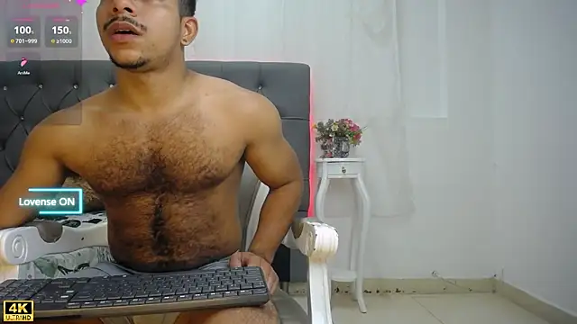 Snapshot of Javier_Hot27 chatting on September 29, 6:15 pm Javier Hot27 online show from September 29, 6:15 pm
